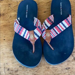 Tommy Hilfiger flip flop size 7